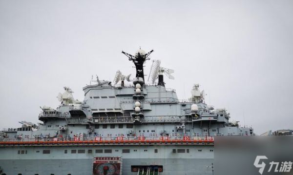 《枪火战神》航母舰空地图玩法攻略（以航空母舰为中心，掌控全局战局，横扫敌人！）