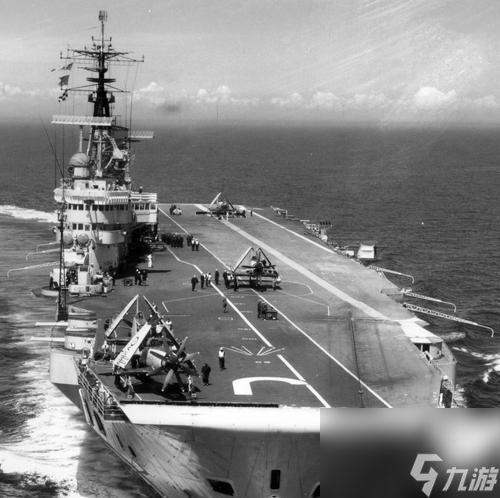 《枪火战神》航母舰空地图玩法攻略（以航空母舰为中心，掌控全局战局，横扫敌人！）