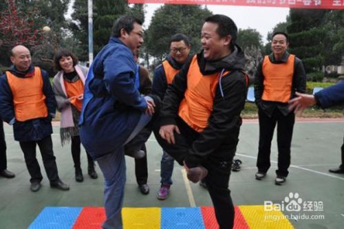 斗鸡游戏如何玩及其规则