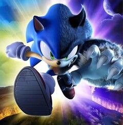 索尼克解密》（Sonic Unleashed）已被移植到 PC 平台，玩家将在游戏中控制索尼克变身 "狼人"（如图）。(图片来源：《索尼克解密》封面图）