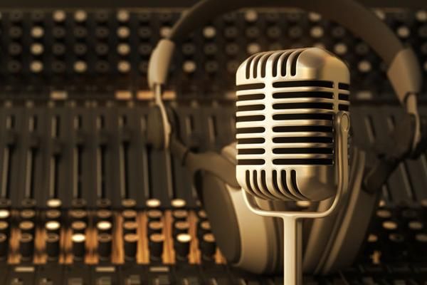 如何给剧情类游戏配音,应保持饱满的情绪