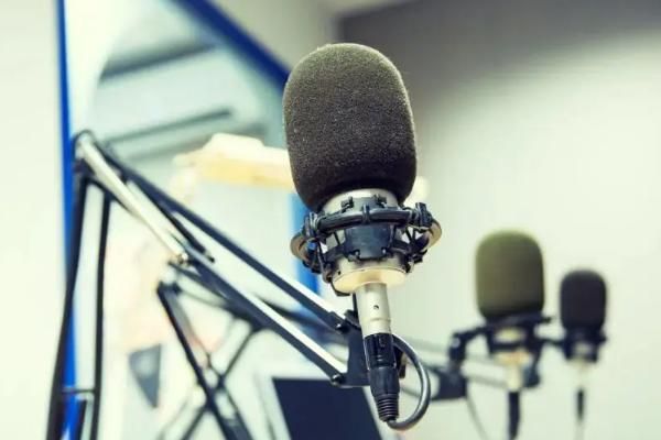 如何给剧情类游戏配音,应保持饱满的情绪