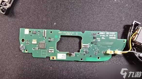 完了！玩家拆解Switch2手柄 确认未使用霍尔效应摇杆