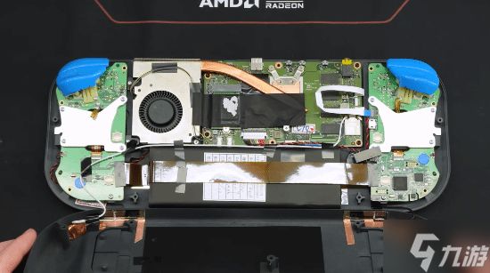 博主花2万购入Steam Deck原型机!内部结构罕见曝光