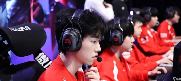LPL最菜“雇佣兵”诞生？12场比赛0个MVP，观众：他被高估了
