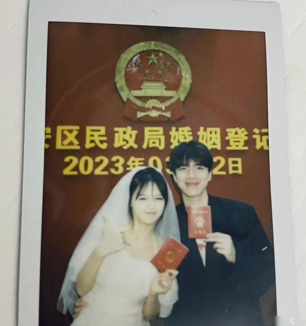 “LPL前冠军选手被曝离婚”火了，老婆发文施压，已无法正常沟通