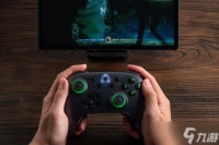 八位堂全新推出具备透明黑配色的Ultimate 2C Wireless手柄