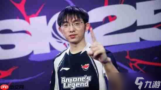 格局拉满了!唯一国产冠军上单替网友买单引热议