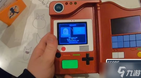 硬核玩家手工打造《宝可梦》图鉴还原终端 丰富功能致敬经典原作