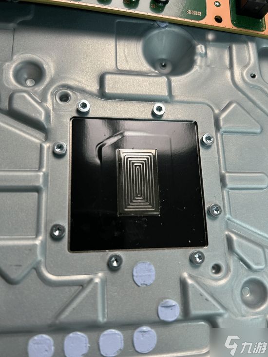新型号PS5散热大升级!再也不担心液金泄露