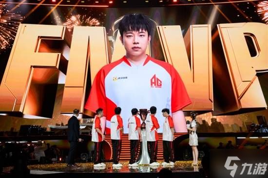 “2025CFS世界赛”AG战队夺冠采访：在家乡观众面前，我们不想输！