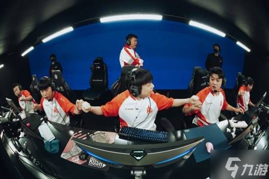 “2025CFS世界赛”AG战队夺冠采访：在家乡观众面前，我们不想输！