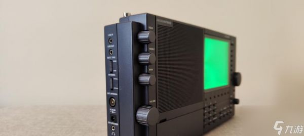 这是我的战争12版收音机（揭秘收音机在游戏中的多重功能与策略应用）