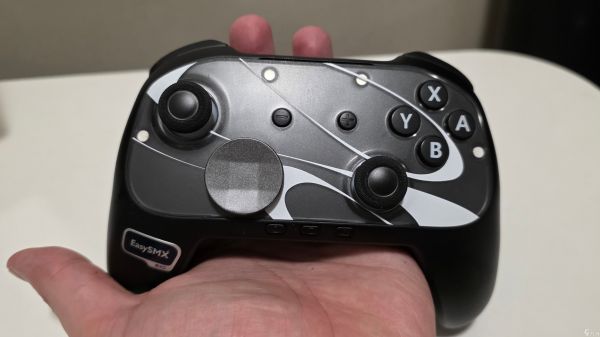 EasySMX S10 评测：一款价格合理的 Switch Pro 手柄替代方案，但别指望奇迹归来
