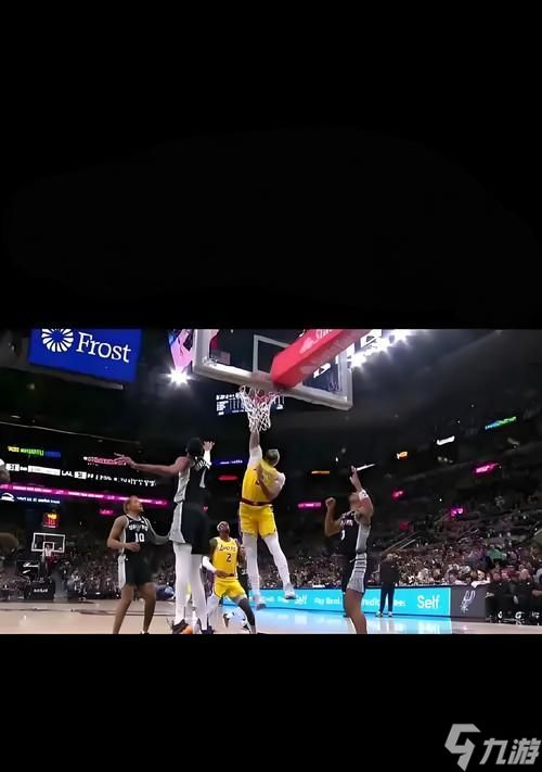 NBA2k14如何提高隔人扣篮成功率（掌握关键技巧）