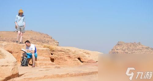 球场风云变幻莫测，挑战游戏人生（探索球场上的无限可能）