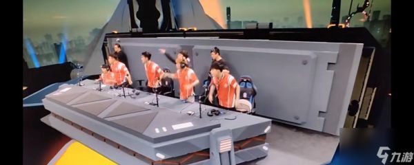 穿越火线中磁轴的调整方法是什么?