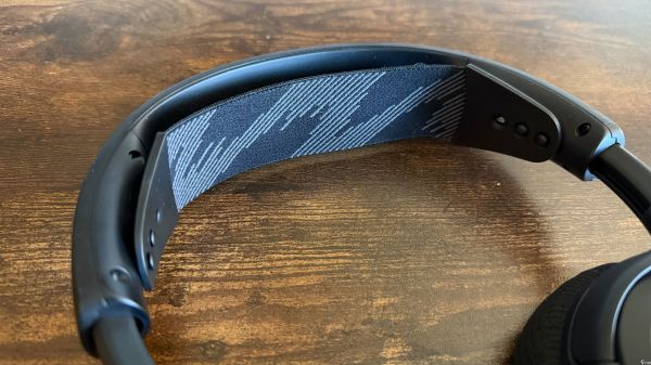 SteelSeries Arctis Nova 1 评测 (2026)