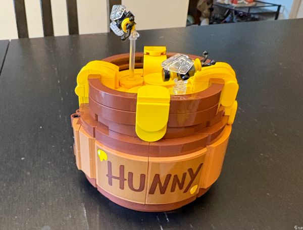 我们拼搭了 LEGO Disney Winnie the Pooh,一套献礼小熊百年诞辰的佳作